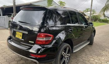 
									Mercedes-Benz ML350 2011 full								