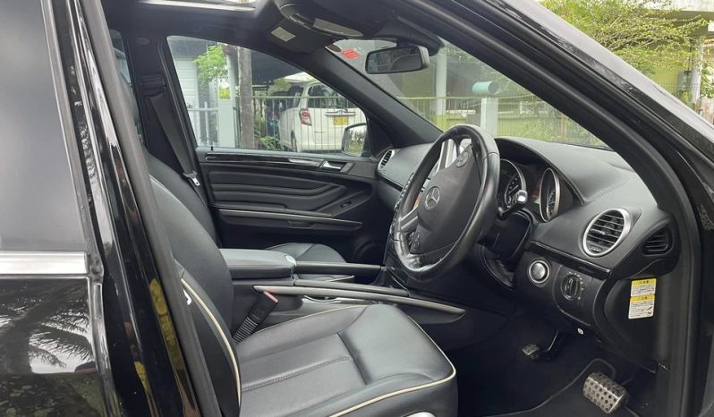 
								Mercedes-Benz ML350 2011 full									